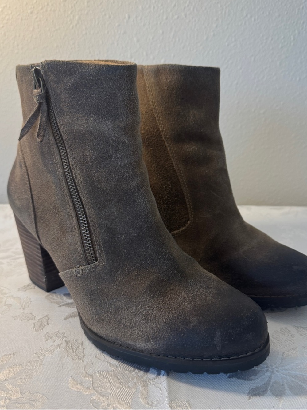 Clarks Indigo series women's boots with Side Zip 9